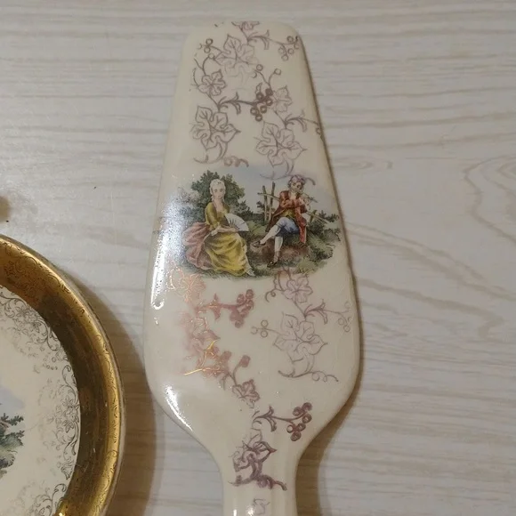 Vintage 1940's Royal China Tea Cup/Saucer & Cake Cutter - Picture 4 of 6